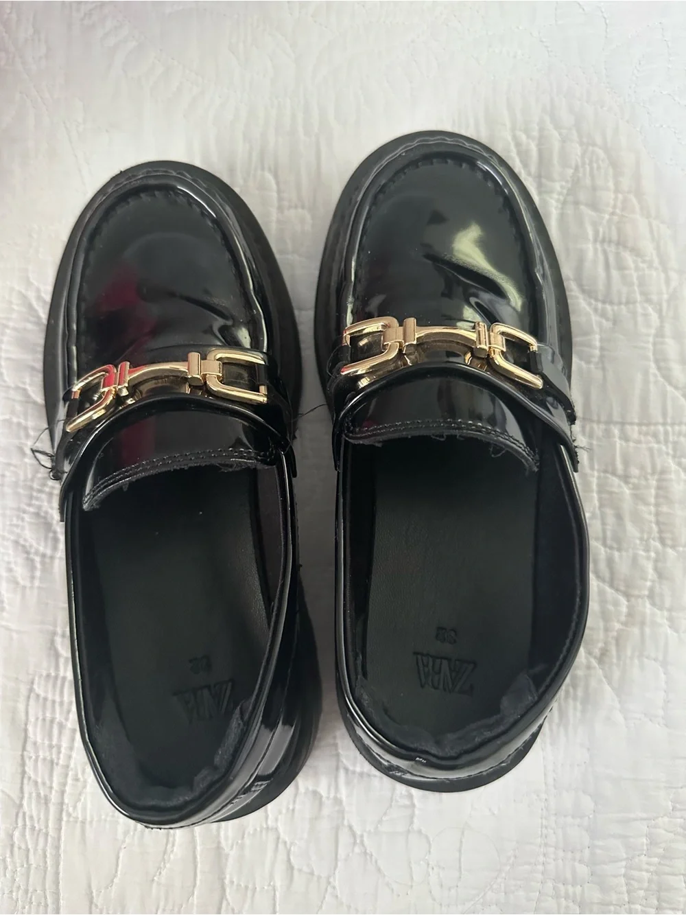 Girls Zara 32 1/1.5 Black Patent Platform platform Loafers with Gold buckle